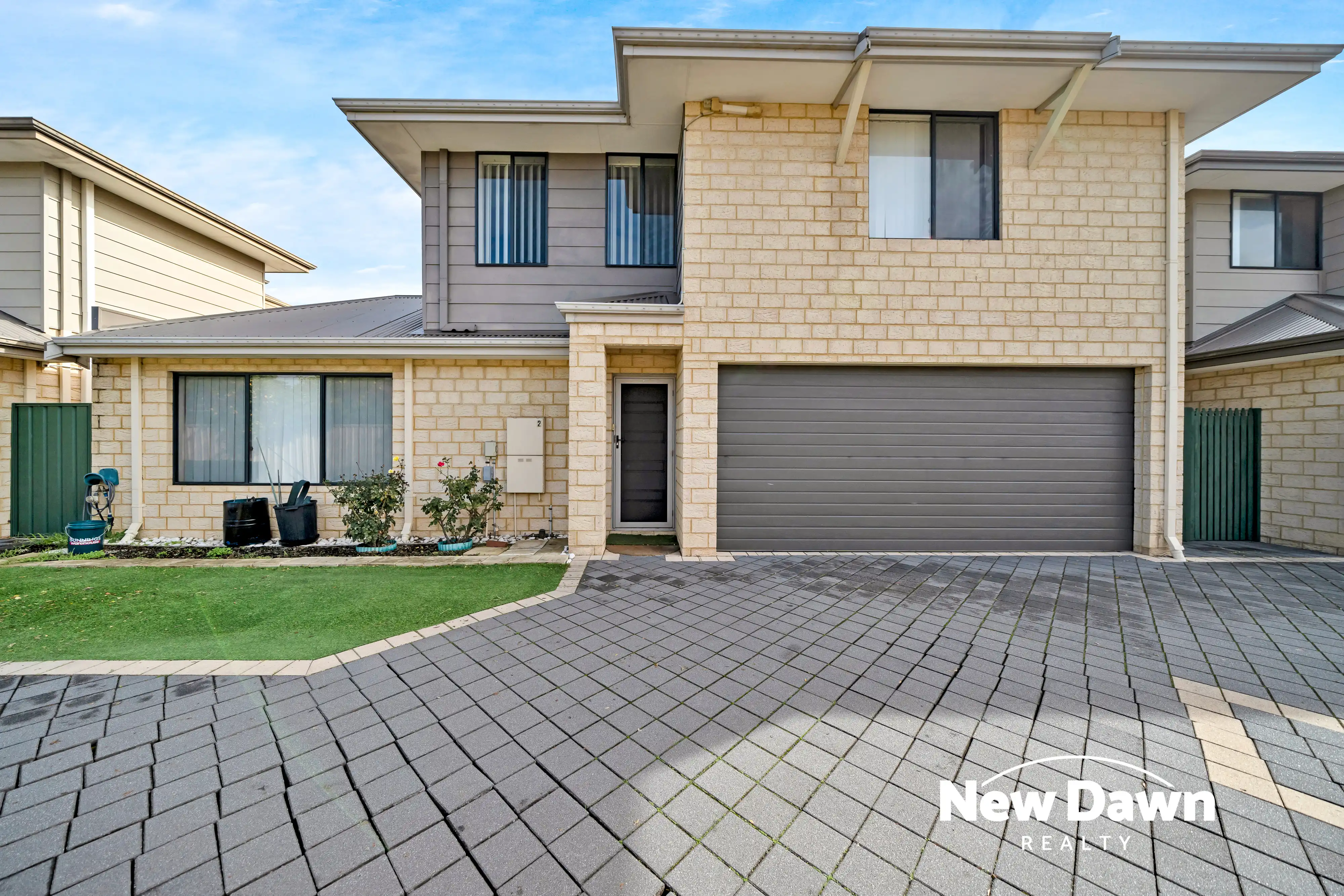 2/147 Kooyong Road